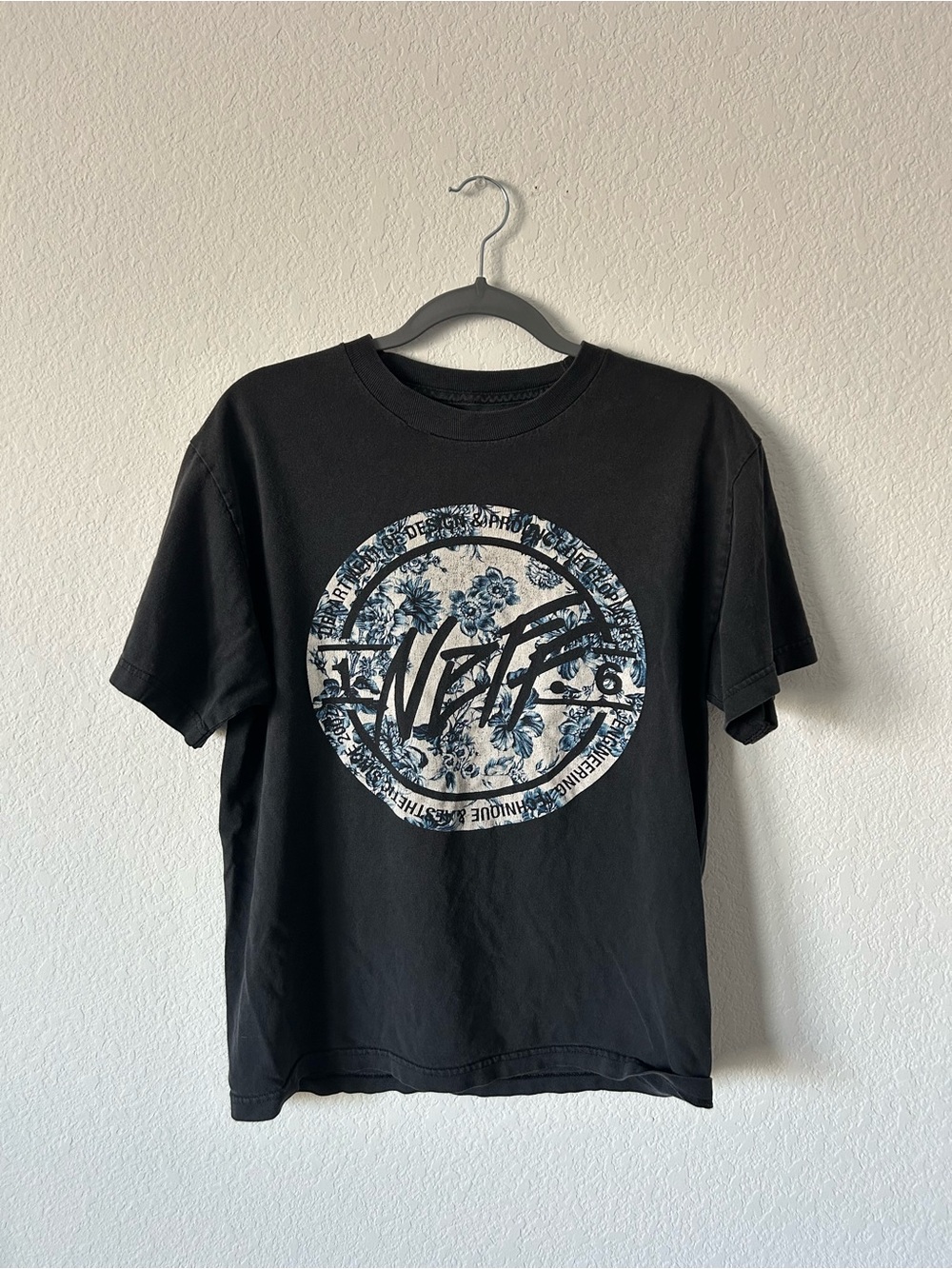 ✨ Neff Headwear Floral Graphic Streetwear Tee ✨